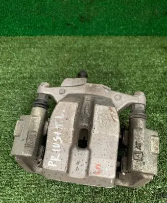 Toyota Prius+ (ZVW40) Rear brake caliper