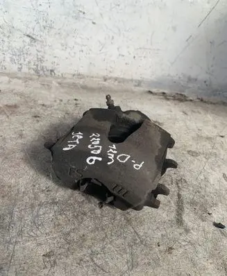 Volkswagen Jetta VI Front brake caliper