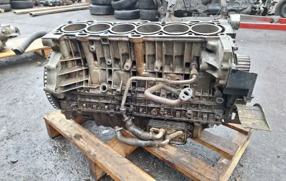 Volvo XC90 Engine block 