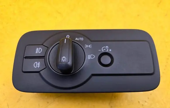 Volkswagen Touareg II Light switch 7P6941431R 748501510001