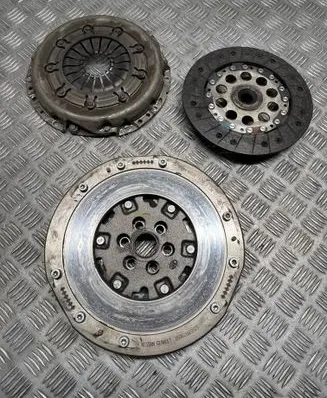 Nissan Qashqai Clutch set kit 301001KC0A 5C06B30210