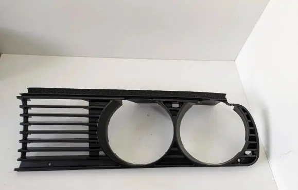BMW 3 E30 Under headlight/headlamp trim 