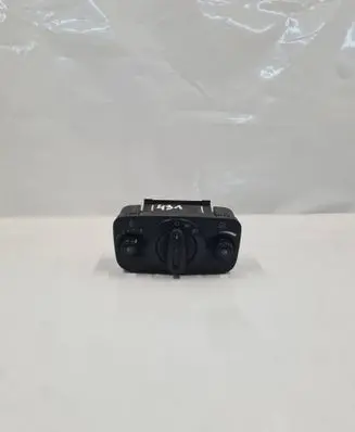 Ford Mondeo MK IV Light switch 10003922