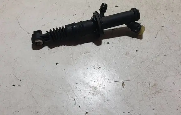 Renault Captur Clutch slave cylinder 1674828 N1045