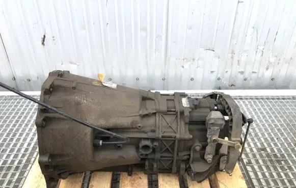 Volkswagen Crafter Manual 5 speed gearbox 9062603400