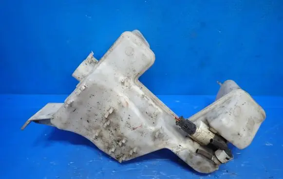 Peugeot 308 Windshield washer fluid reservoir/tank 9681207880