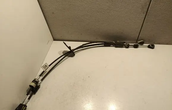 Gear shift cable linkage