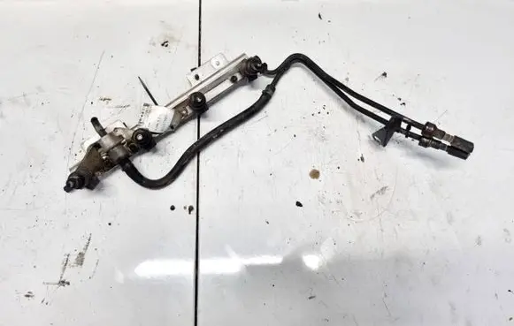 Volvo S40, V40 Fuel main line pipe 9186168