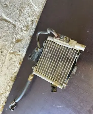Engine oil radiator