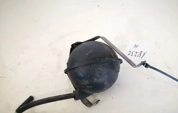 Vacuum air tank