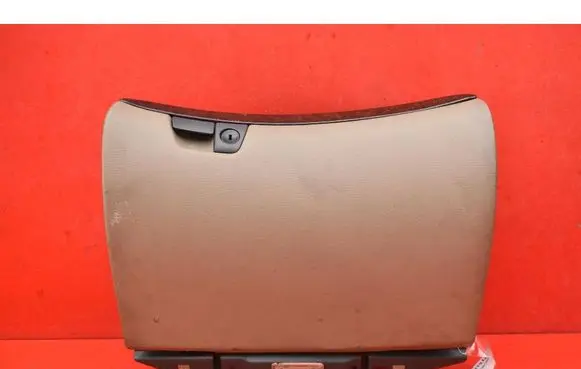Volvo XC70 Glove box 8650374