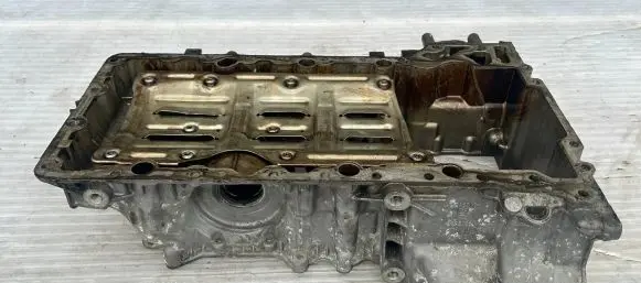 BMW 7 F01 F02 F03 F04 Oil sump 7570688