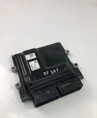 Volvo V60 Engine control unit/module 32253221
