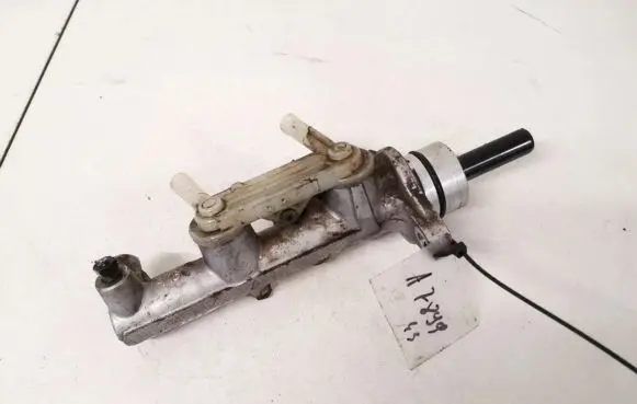 Clutch master cylinder