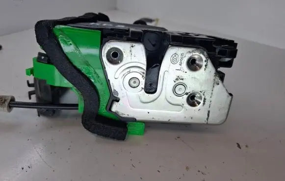 KIA Ceed Front door lock 81310A2130