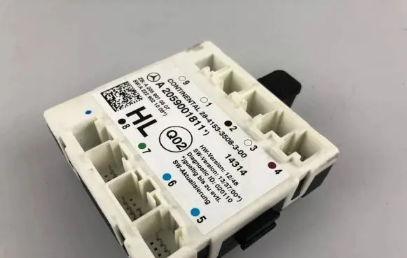 Mercedes-Benz C W205 Door control unit/module A2059001811