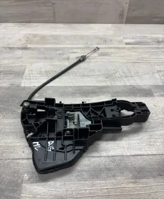 Mercedes-Benz ML W164 Rear door exterior handle/bracket 