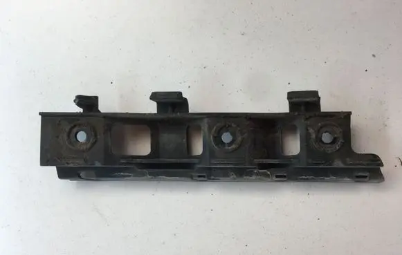Volkswagen PASSAT B6 Front bumper mounting bracket 3C0807183
