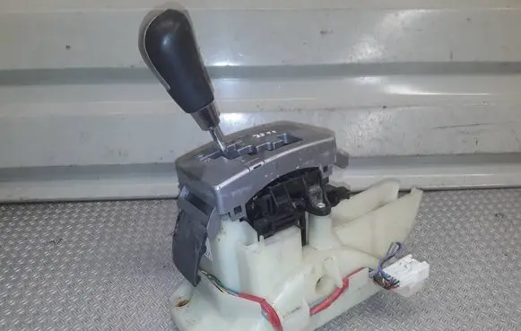 Mazda 3 I Gear shifter/selector
