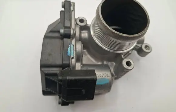 Volkswagen PASSAT B6 Throttle valve 03L128063R 0203120512 A2C31762900