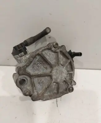 Peugeot Partner Vacuum pump 9804021880