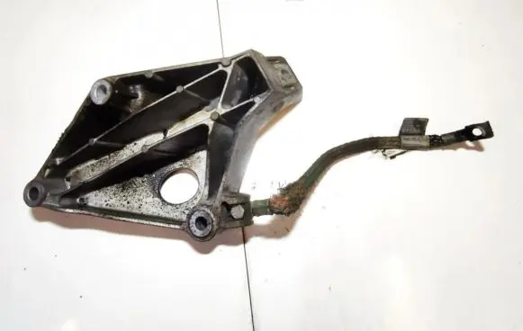 BMW 1 E81 E87 Engine mounting bracket 2211677504101 59280110