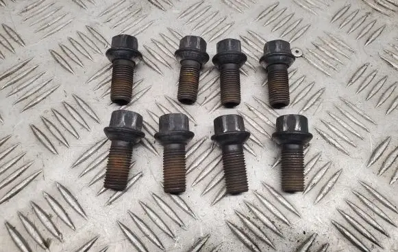 Mercedes-Benz C W204 Nuts/bolts 