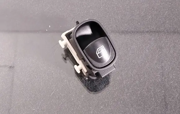 Mercedes-Benz C W203 Electric window control switch A20382002