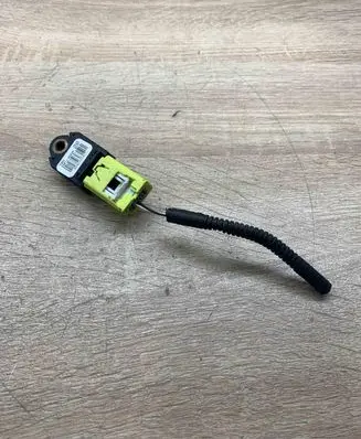 Toyota Avensis T250 Airbag deployment crash/impact sensor 8983105030