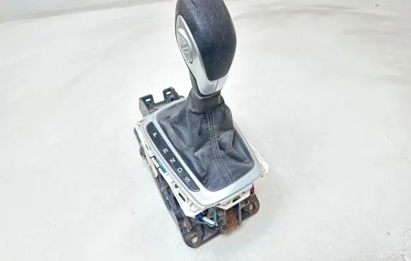 Ford Fusion II Gear selector DG9P7K004