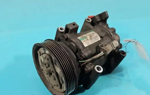 Renault Modus Air conditioning (A/C) compressor (pump) 8200365787 IMPRK1384074