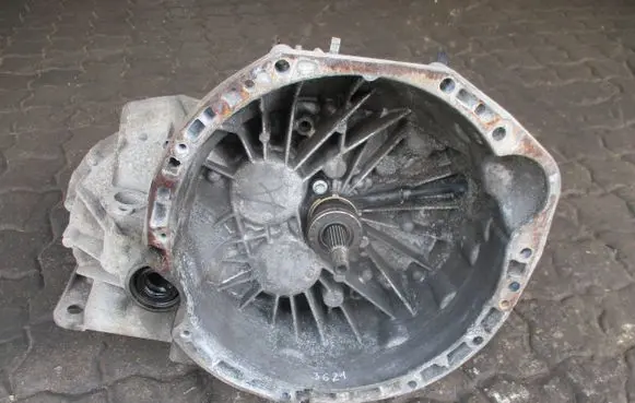 Renault Laguna III Manual 6 speed gearbox PK4007 8200586018 M9R742