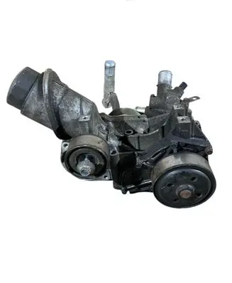 Honda CR-V Oil filter mounting bracket