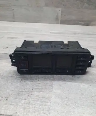 Audi A4 S4 B5 8D Climate control unit