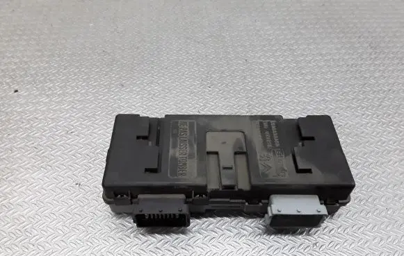 Peugeot 607 Seat control module 9638960380