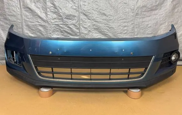 Volkswagen Tiguan Front bumper 5N0807221K