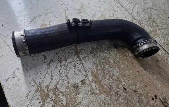 Volkswagen Golf V Intercooler hose/pipe