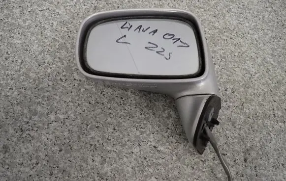Suzuki Liana Front door electric wing mirror