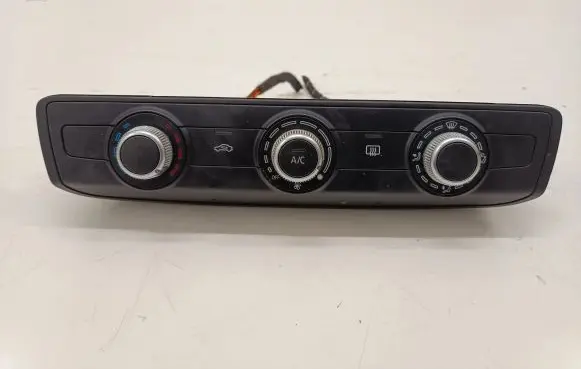 Audi A3 S3 8V Climate control unit 8V0820047D