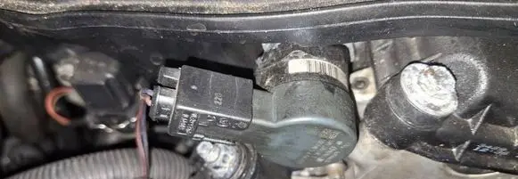 BMW 3 E46 Fuel pressure sensor 0281002481