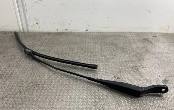 Citroen Berlingo Front wiper blade arm 9682974380