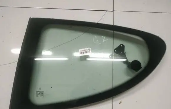 Peugeot 207 Rear side window as2
