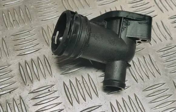 Mercedes-Benz GLK (X204) Engine coolant pipe/hose A6422001156