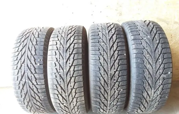 Volkswagen Golf SportWagen R17 winter tire 25565R17114R NOKIAN HAKKAPELIITTAR2SUV