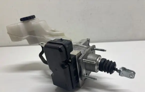 Toyota C-HR I Master brake cylinder 4721010040 LN11060000 A16K091166