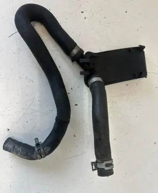 Volvo XC90 Engine coolant pipe/hose 31338297