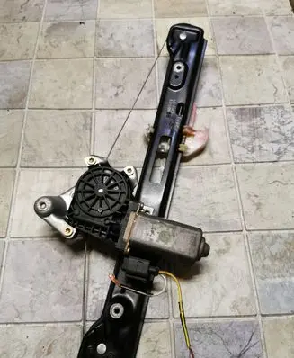 Ford Focus Rear door window regulator with motor A27000BB
