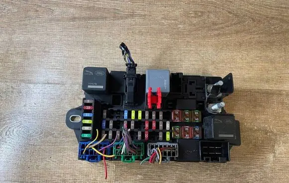 Jaguar F-Type Fuse module JX5314A073AC
