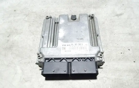 Volkswagen PASSAT B8 Engine control unit/module 04L907309R 0281031066