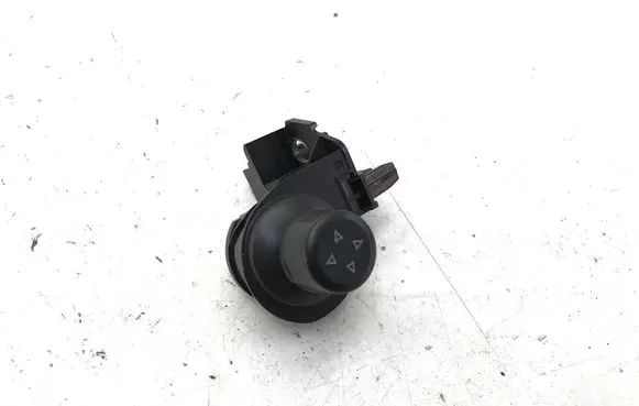 Mazda CX-60 Steering wheel adjustment switch 3C14
